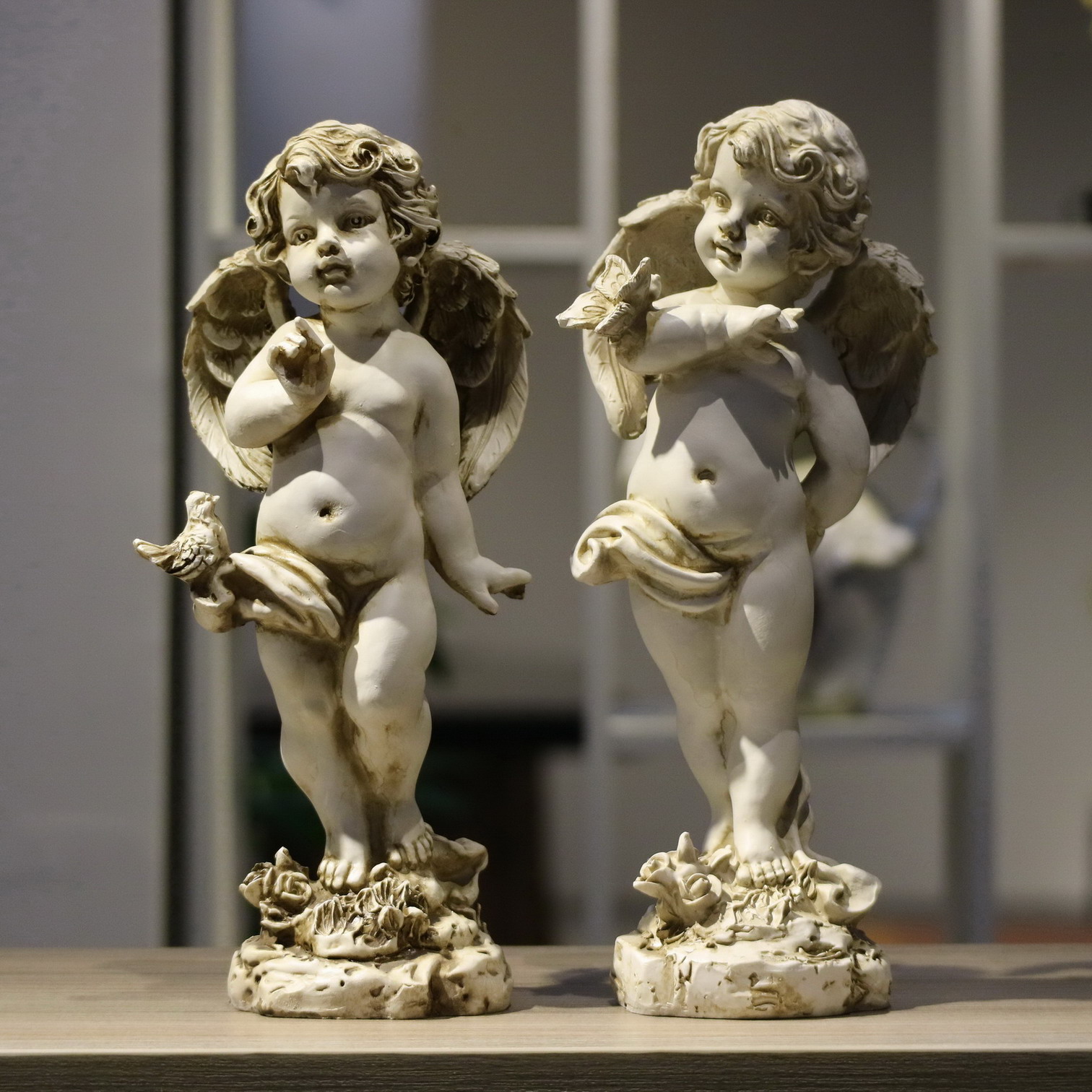 รูปปั้นนางฟ้าเรซิ่นสไตล์เรโทร  - Resin Art For Wedding Gift บทวิจารณ์และราคา